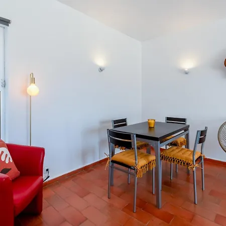 דירה Sweet 1 Bdr W/ Balcony By Lovelystay