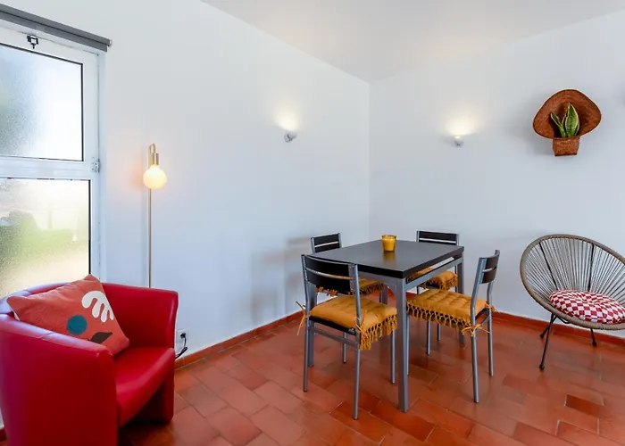 Apartment Sweet 1 Bdr W/ Balcony By Lovelystay